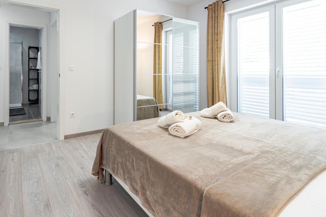 Villa Gold Residence 2 Млини Екстериор снимка